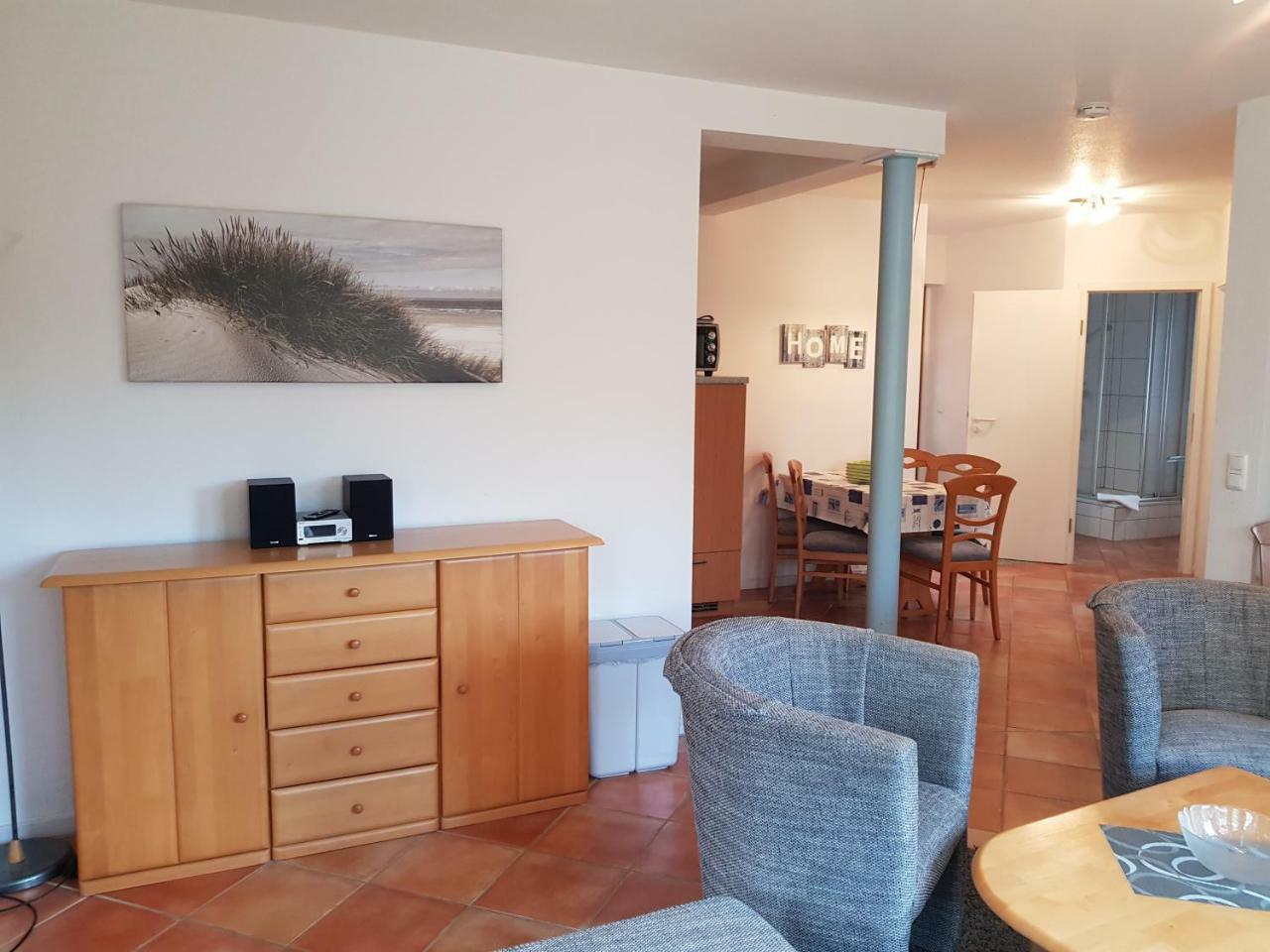 Ferienwohnung 4 im Haus am See mit Wintergarten und Terrasse Seedorf  Zimmer foto